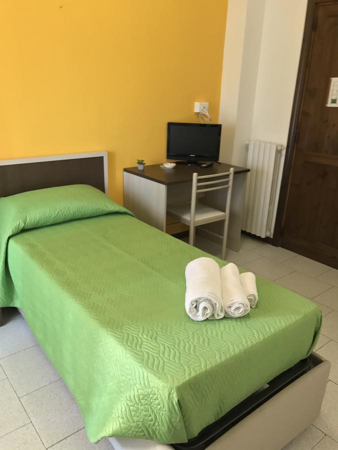 Hotel Marina Badesi Eksteriør billede